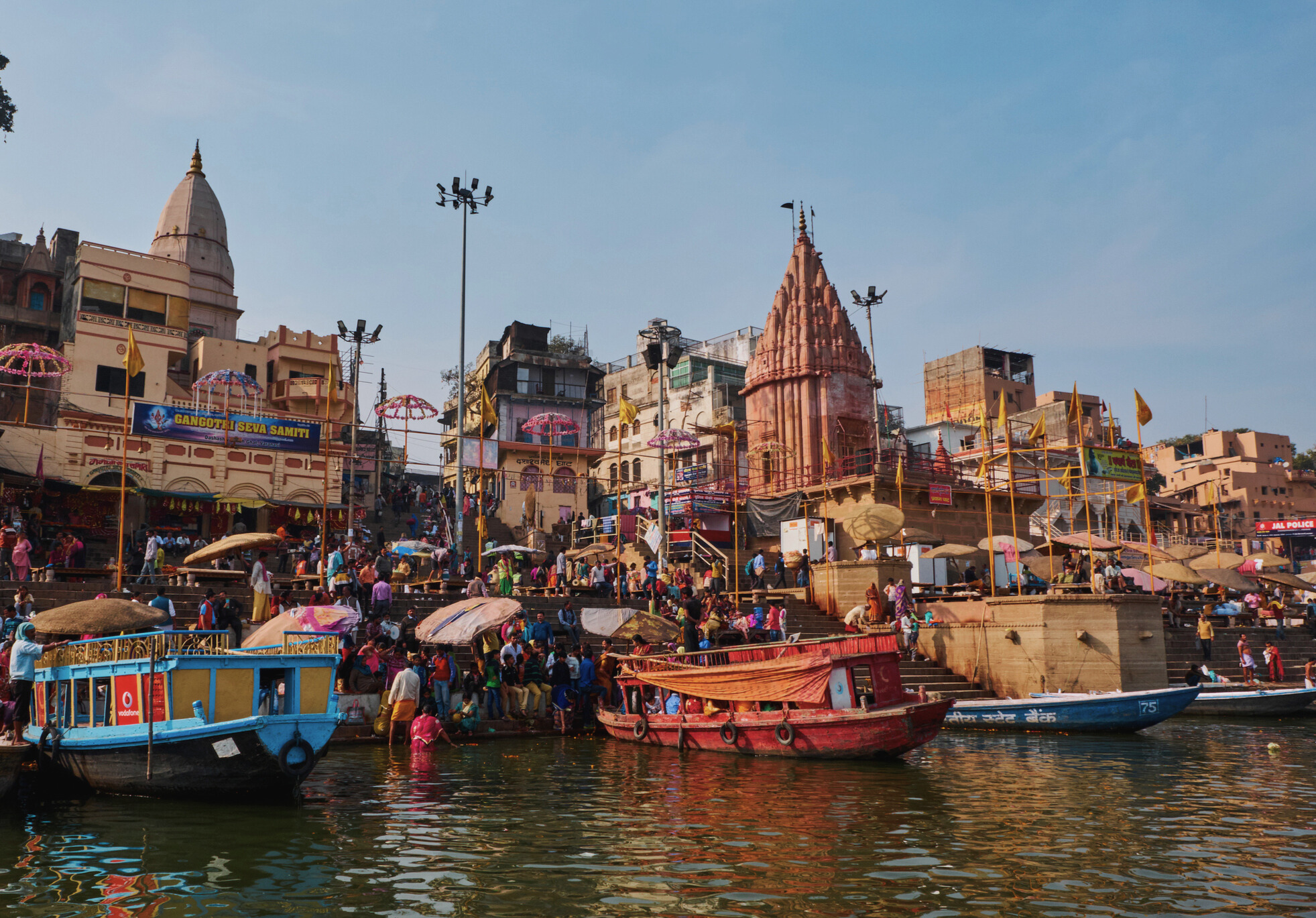 Heavy rain disrupts boat ops in Kashi as Ganga water level rises